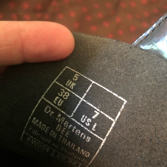 LETS SELL EM!!Dr. Martens DEE Lmtd! sz 7 US women’s LIMITED  14 eye - Picture 7 of 7